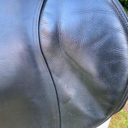 Image 11 of Kent & Masters 17.5” S-Series Compact saddle