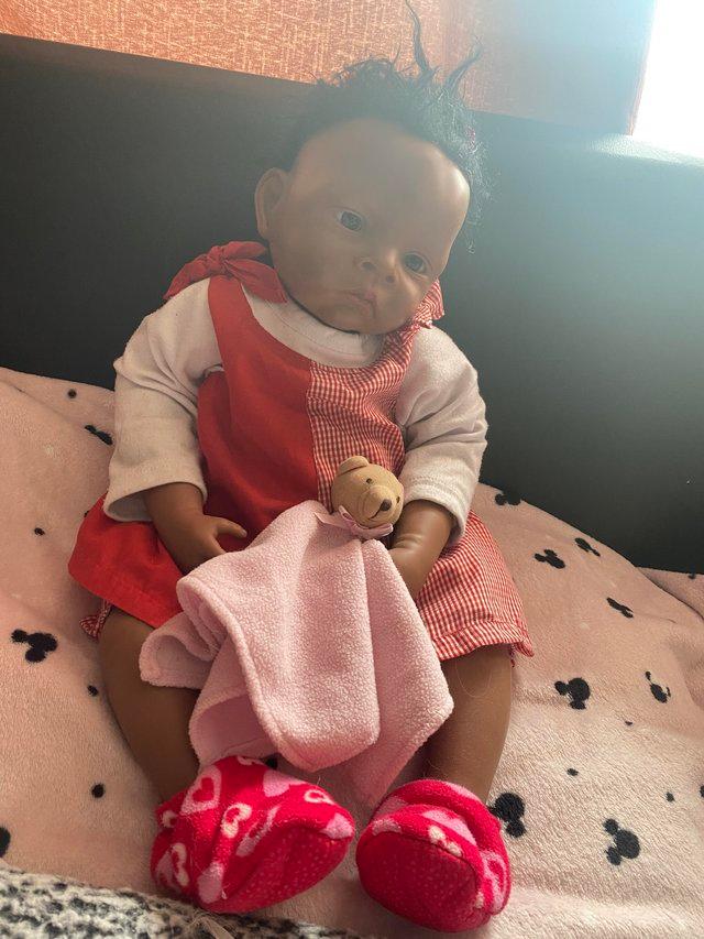 Preview of the first image of Ashton Drake ‘Jasmine goes to Grandmas’ doll.