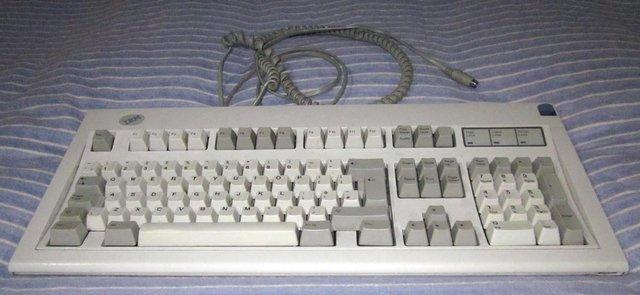 Image 5 of IBM Model M keyboard (1391406) buckling spring key design