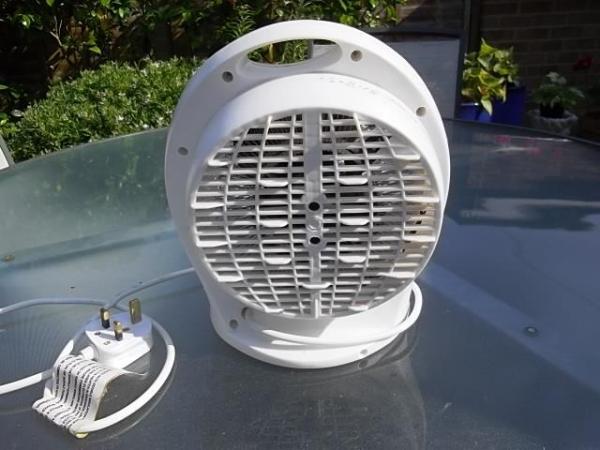 Image 3 of Brand New Benross Portable Fan Heater - 2000 Watt