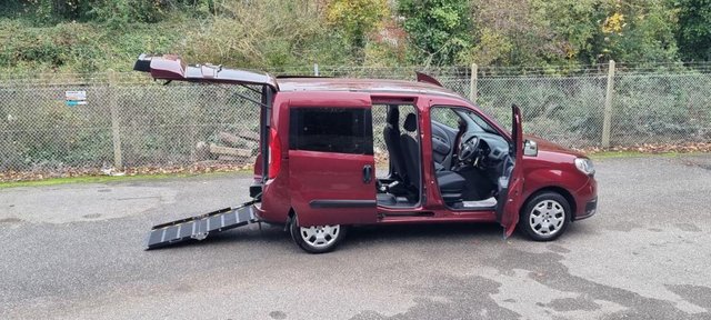 Image 15 of 2017 Fiat Doblo Adapted for Wheelchair or Mobility Scooter