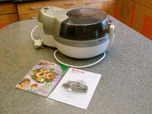Preview of the first image of Tefal Acti Fry use very little oil.