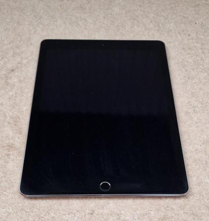 Image 5 of Apple iPad Air 2  Space gray  WiFi   64GB