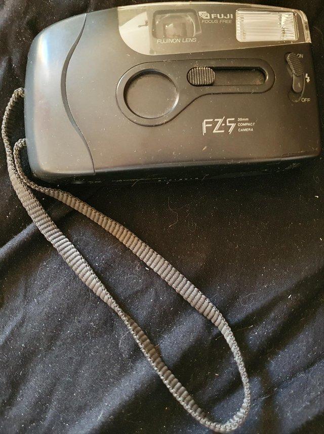 Preview of the first image of Secondhand Fuji FZ5 35mm Film Camera.