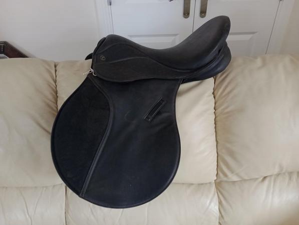 Image 1 of 17" wide thorowgood griffin saddle
