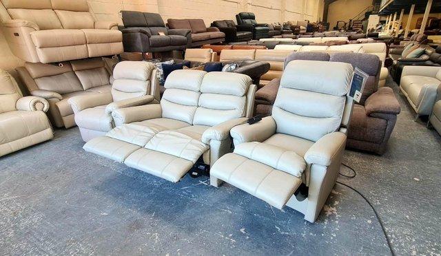 Image 5 of La-z-boy Tulsa grey leather 2 seater sofa and 2 armchairs