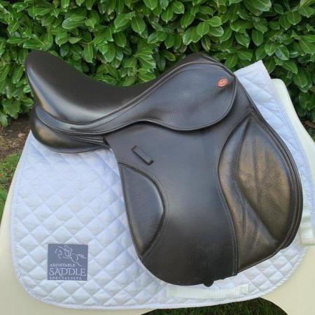 Image 8 of Kent and masters 17 inch  S-Series Compact saddle