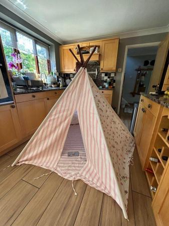 Image 3 of Children’s floral and stripe play teepee tent
