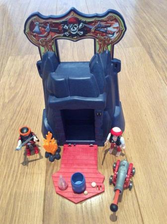 Image 2 of Playmobil 4776 Pirates Take Along Dungeon