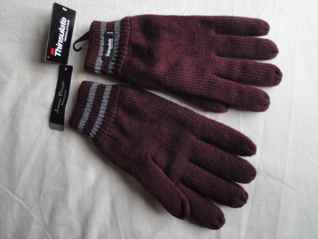 Preview of the first image of Maroon Knitted Thinsulate Gloves. New. (C335).