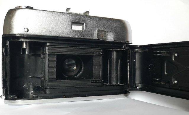 Image 8 of VINTAGE HALINA SUPER 35 mm CAMERA