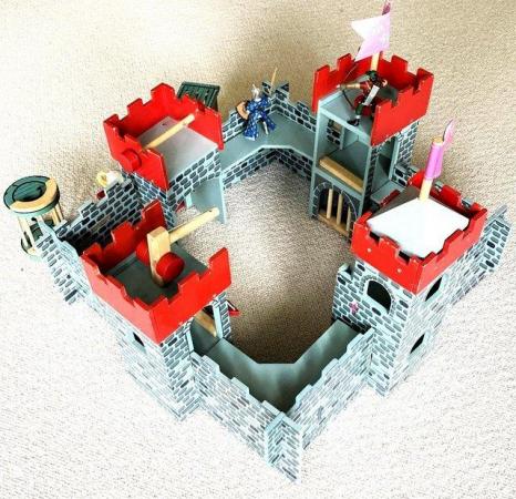 Image 2 of GREAT LE TOY VAN PAPO WOODEN KNIGHTS CASTLE FANTASY SCHLEICH
