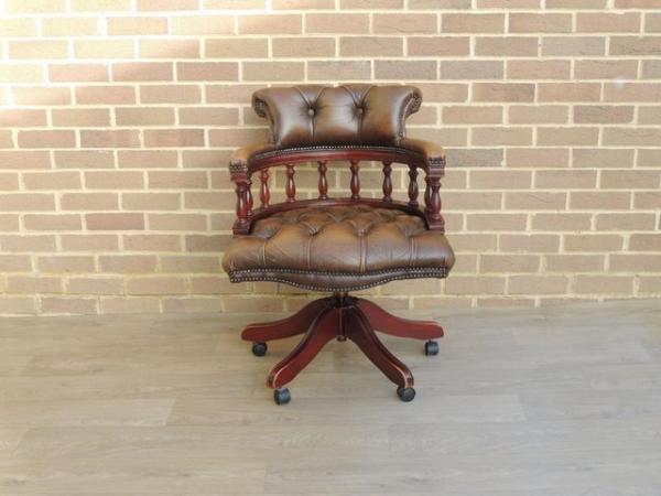Image 2 of Chesterfield Luxury Captains Chair (UK Delivery)