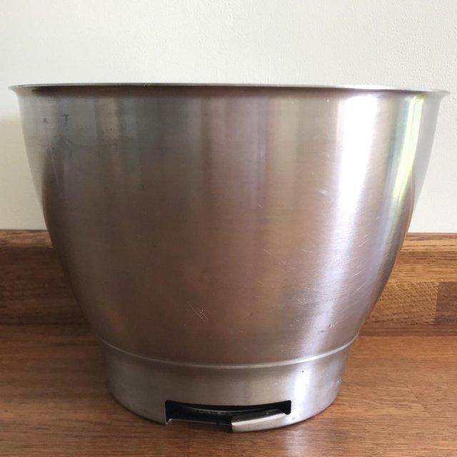Preview of the first image of Stainless steel Kenwood Chef mixing bowl. Part no. 17551.
