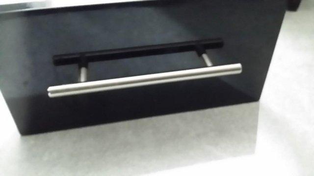 Image 4 of 4 black gloss kitchen drawers £15 each