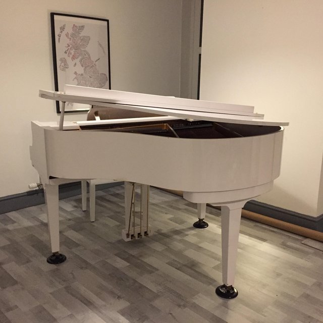 Preview of the first image of Hyundai G-50A Grand Piano.