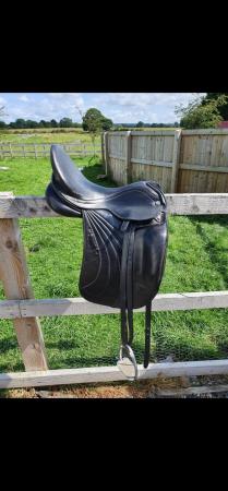 Image 1 of Albion 'Platinum' dressage saddle, 17.5" Medium Wide