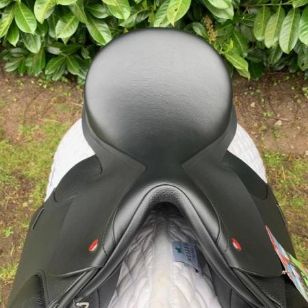 Image 11 of Thorowgood T8 17.5” Jill Thomas Endurance GP saddle (S3137)