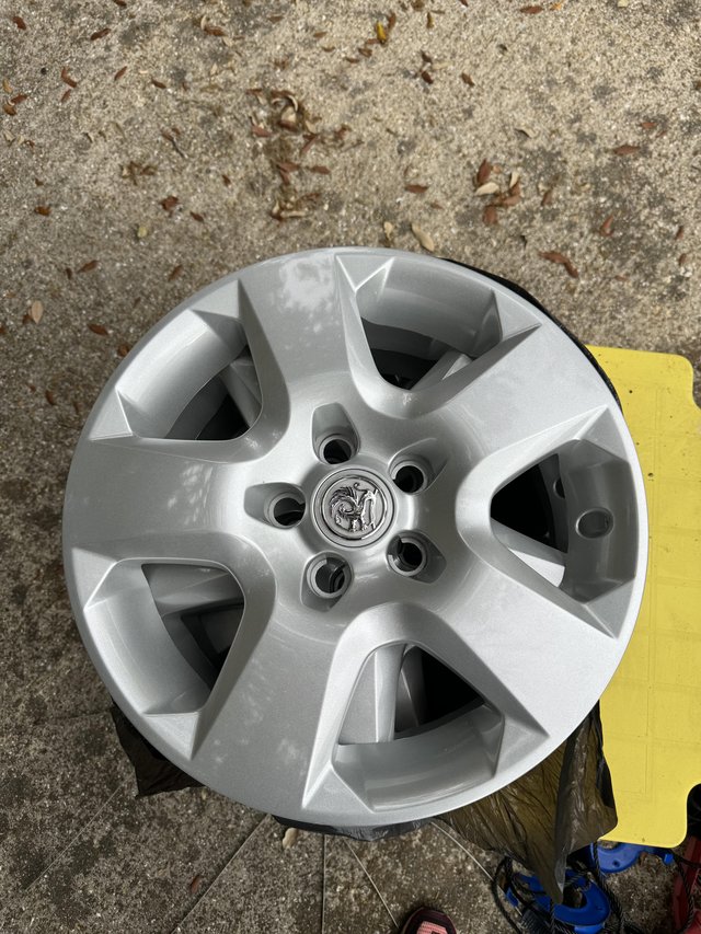Preview of the first image of Vauxhall vectra wheel covers.