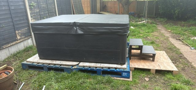 Image 2 of Hot tub for sale two seats and one lounger