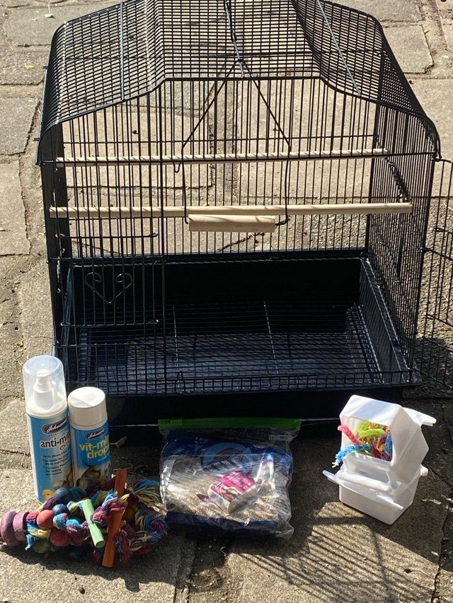 Budgie cage+food and water trays Anti-Mite and Vitamin drops — Pets & Animals in Romford