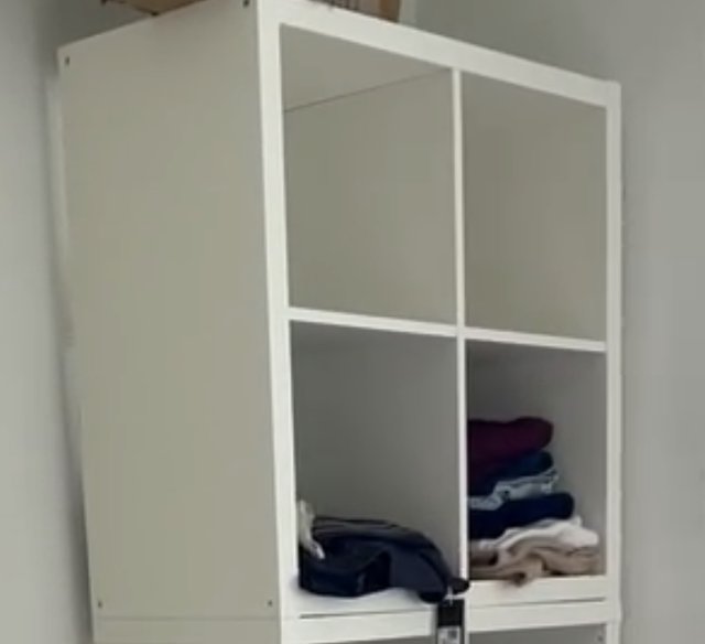 Preview of the first image of 4-units white shelf - furniture.