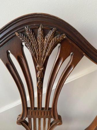 Image 2 of Gorgeous dining room chairs x 4 chairs