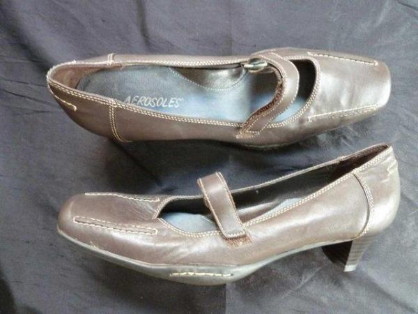 Image 1 of Aerosole court shoes - Size 5 M  1 1/2 " heel. Brown