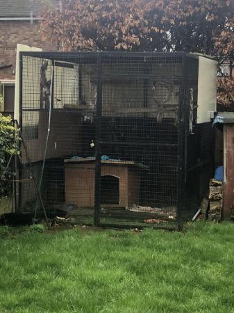 Image 1 of Avery / dog kennel / cage