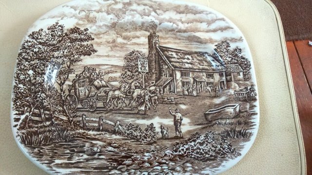 Image 1 of Wood & Sons Post House 7 plates