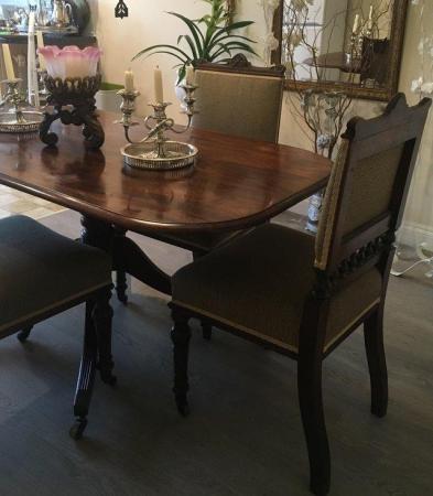 Image 1 of Table( Antique Victorian Breakfast table)