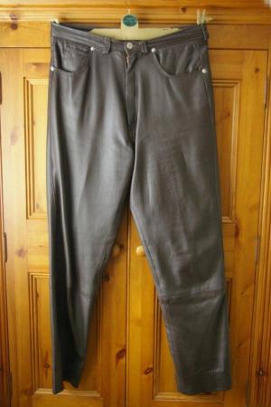 Image 1 of Ladies leather trousers in very good condition