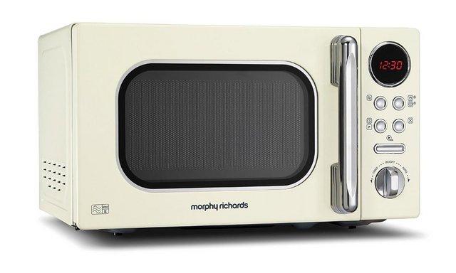 Preview of the first image of MORPHY RICHARDS MICROWAVE RETRO -20L-800W-CREAM-NEW*FAB*.