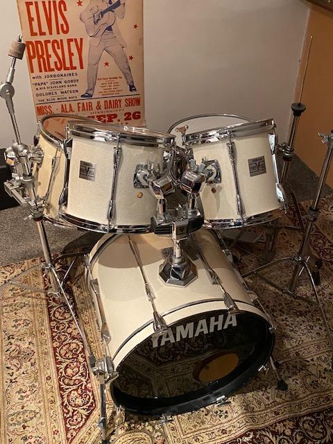 Preview of the first image of YAMAHA POWER V DRUM KIT-MADE IN ENGLAND.