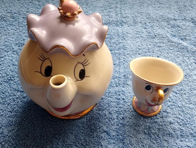 Preview of the first image of Disney KATO KOGEI Mrs Potts Teapot & Chip Cup Beauty & The B.