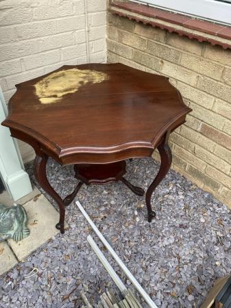 Image 1 of Antique round fluted edge table