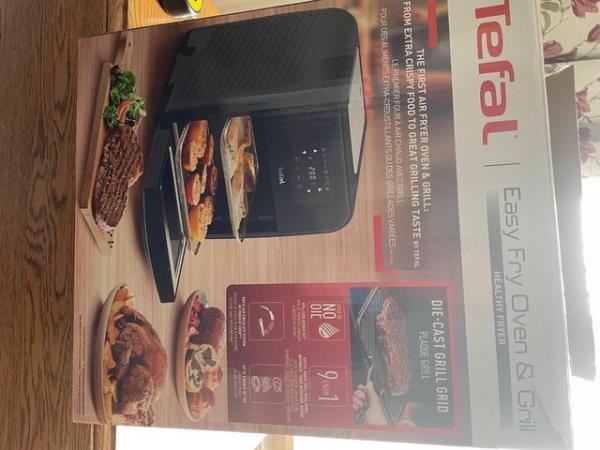 Image 2 of Tefal Easy Fry Oven and Grill - used once.