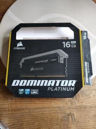 Image 2 of Corsair Dominator Platinum 16 GB DDR4-3000 RAM