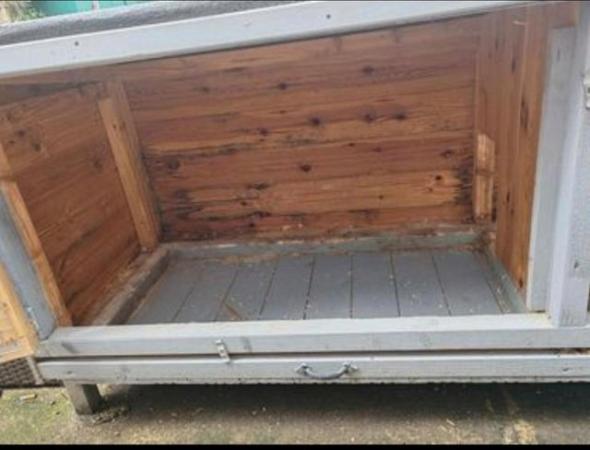 Image 3 of Large solid wood rabbit hutch