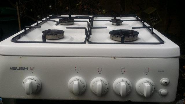 Image 1 of Bush 50cm Gas free standing cooker with Caple extractor fan