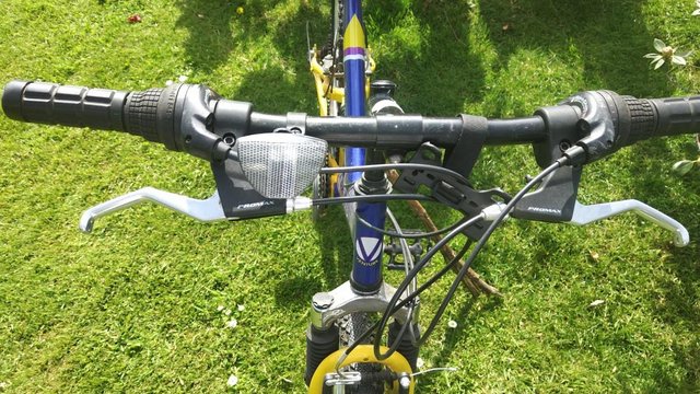 Image 3 of Trespass Venture Mountain Bike 18 speed. 26 inch wheels