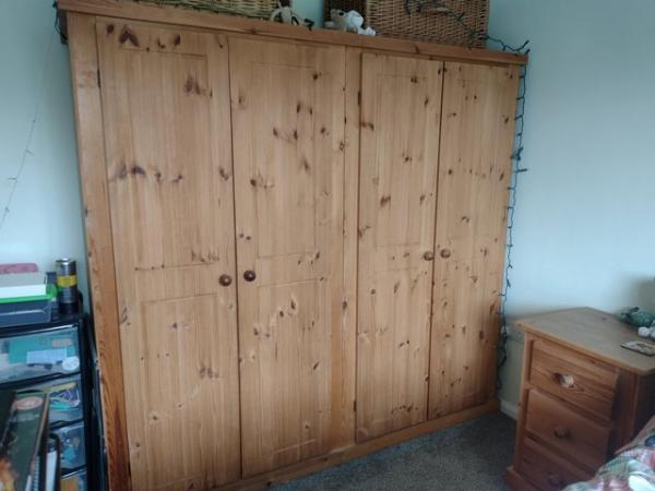 Image 2 of Pine Bedroom Furniture, wardrobe, drawers, 2x bedside drawer