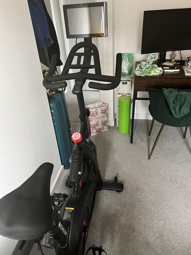 Preview of the first image of Sport-s Smart Connect Bike (Echelon).