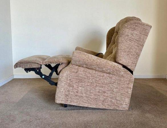 Image 17 of SHERBORNE ELECTRIC RISER RECLINER DUAL MOTOR CHAIR DELIVERY