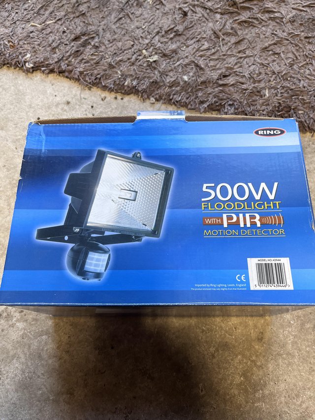 Preview of the first image of 500W FLOODLIGHT WITH PIR MOTION DETECTOR.