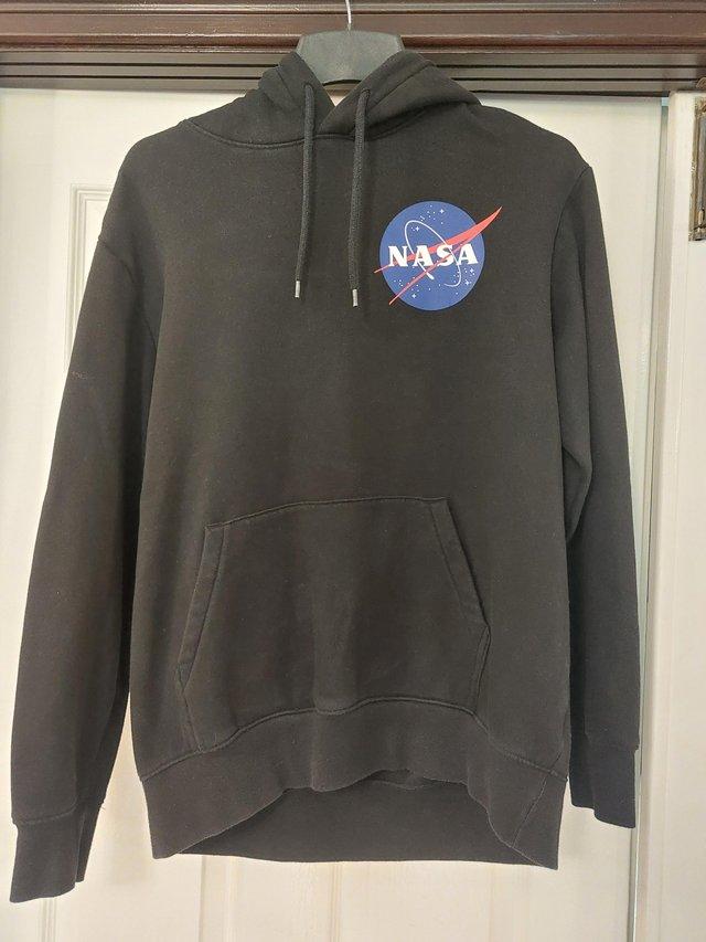 Preview of the first image of Nasa hoodie size medium.