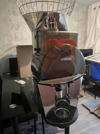 Image 1 of Orange juicer machine  for cafe or shop