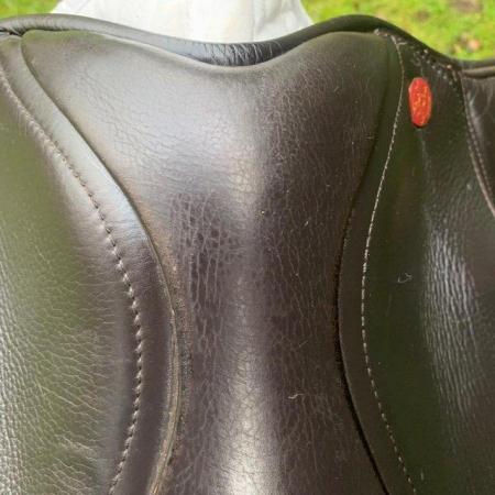 Image 15 of Kent & Masters 17” S-Series Compact saddle