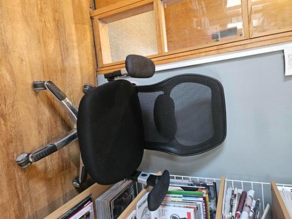 Image 3 of x3 Free Office Chairs (need minor repairs)