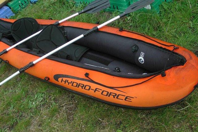 Preview of the first image of Bestways Kayak plus Oars and Jackets.